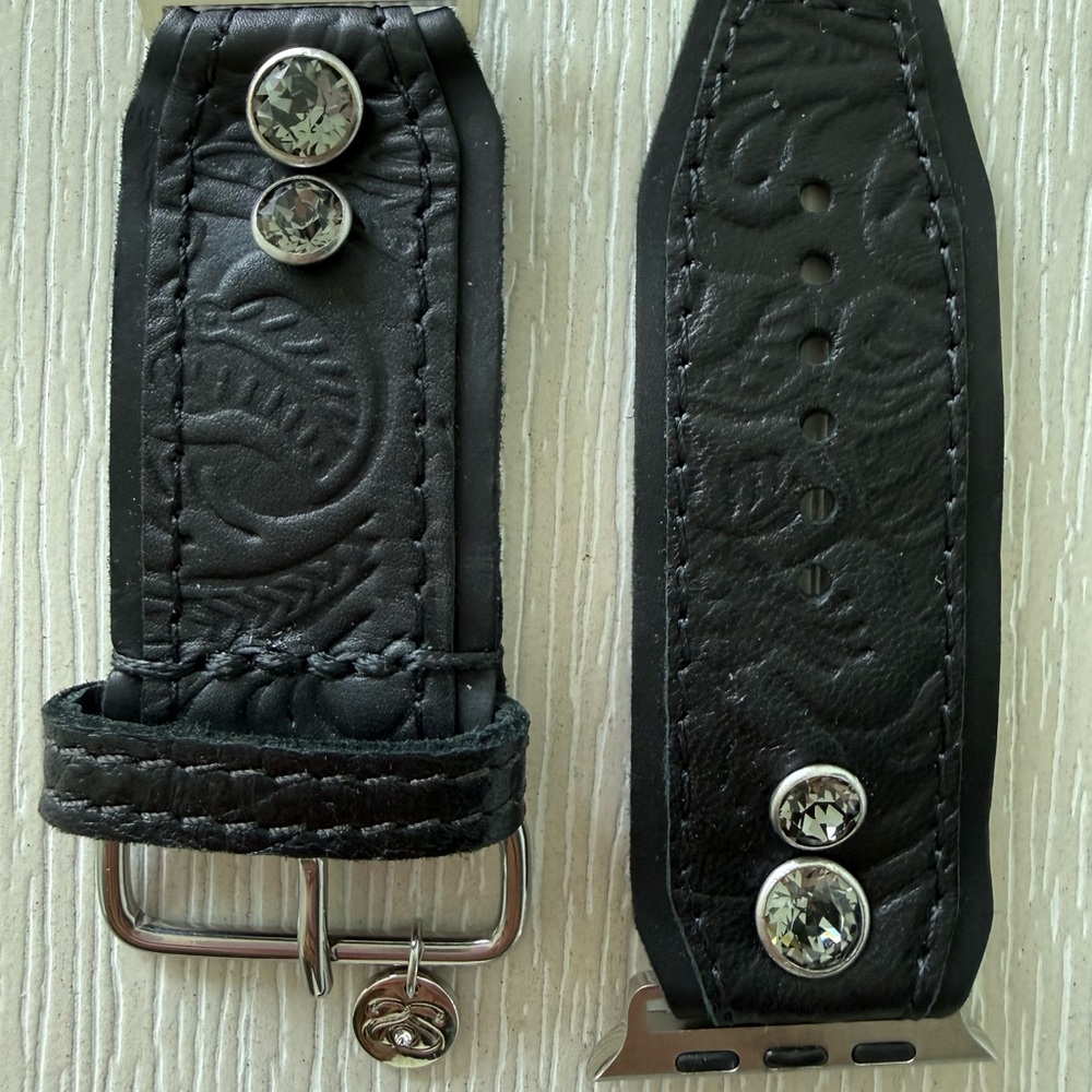 Spark*L Black Leather Sivella With Double Crystal Size 1